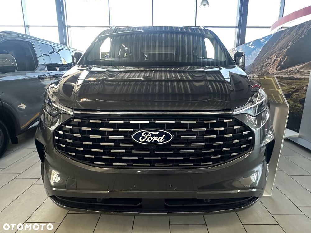 Ford Tourneo Custom - 2