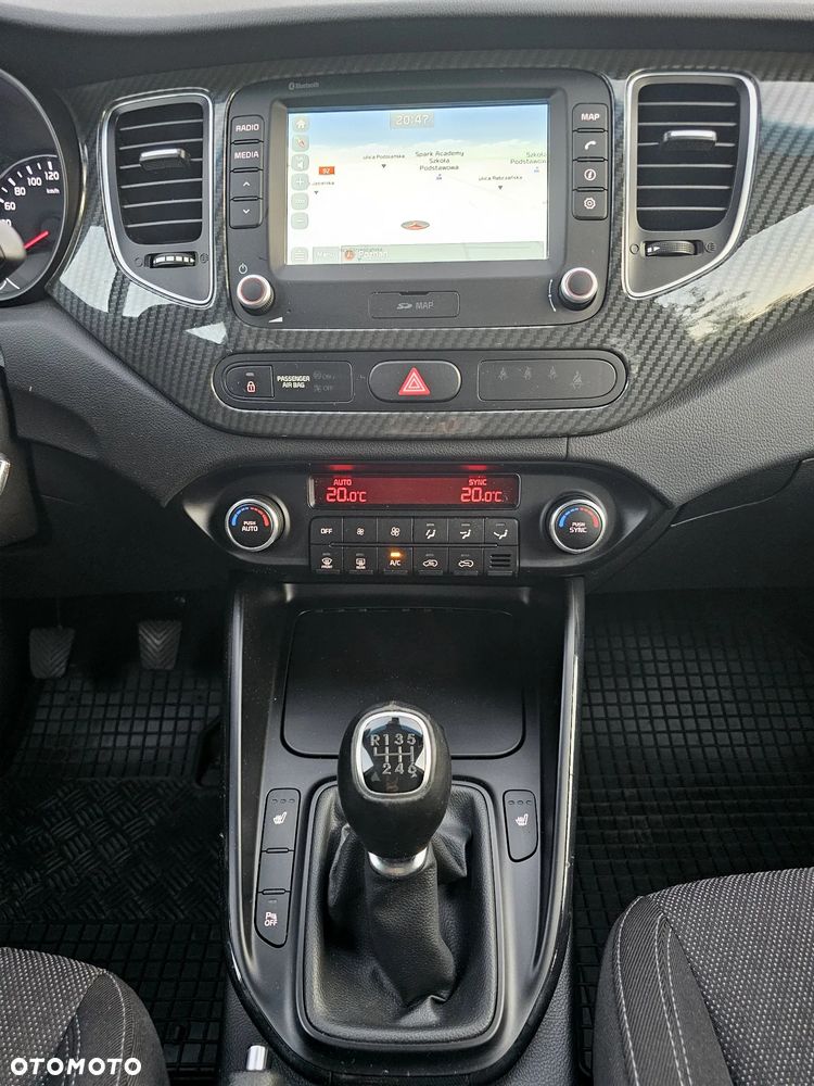 Kia Carens 1.6 GDI L - 24