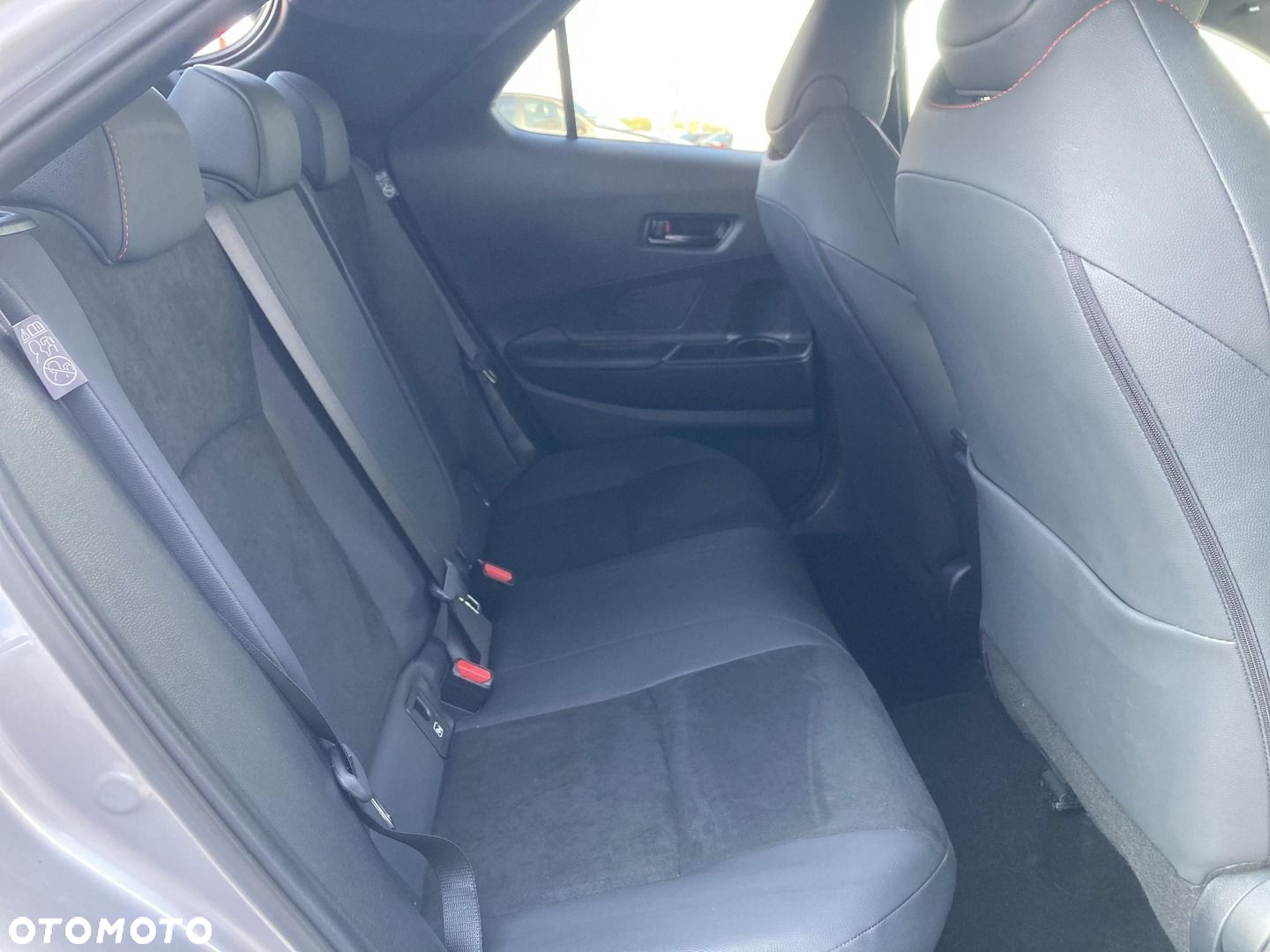 Toyota C-HR - 17