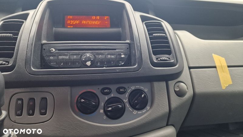 Renault TRAFIC - 21