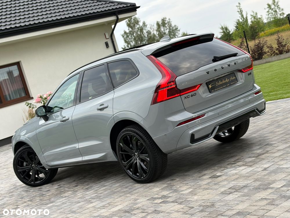 Volvo XC 60 B5 B AWD Ultra Black Edition - 17