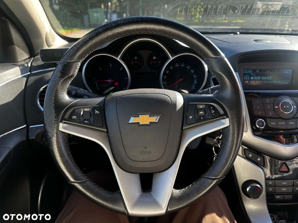 Chevrolet Cruze - 12