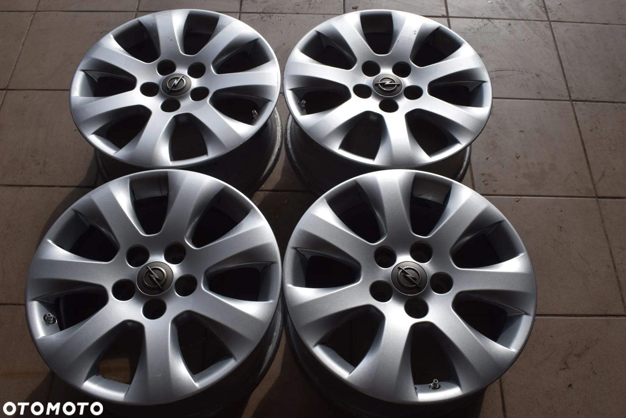 Felgi aluminiowe alufelgi Opel 7x17 5x120 R17 17'' - 1