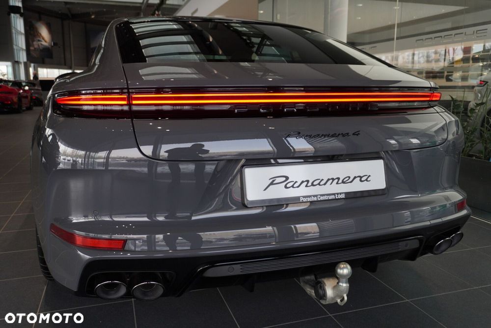 Porsche Panamera 4 - 12