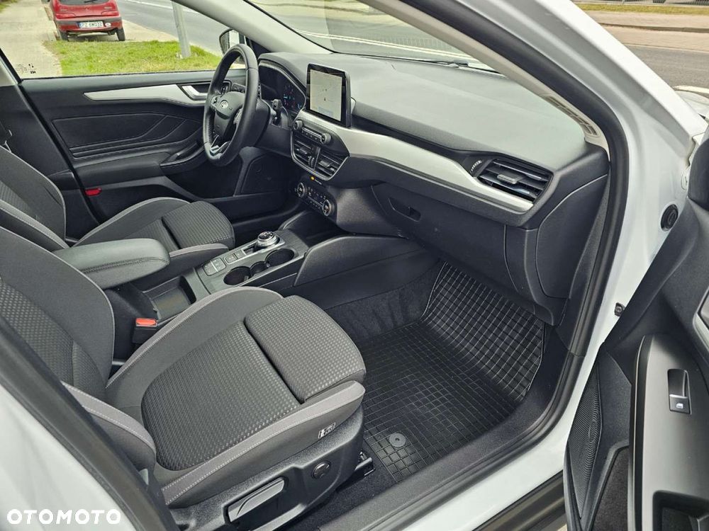 Ford Focus - 22