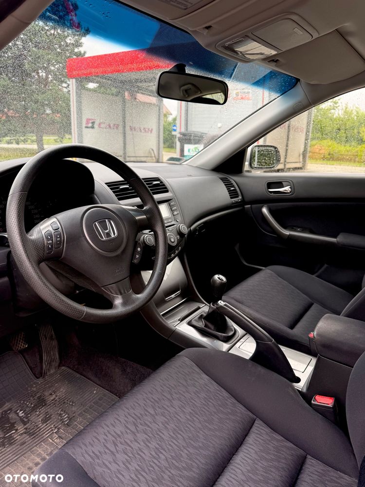 Honda Accord 2.0 Comfort - 16