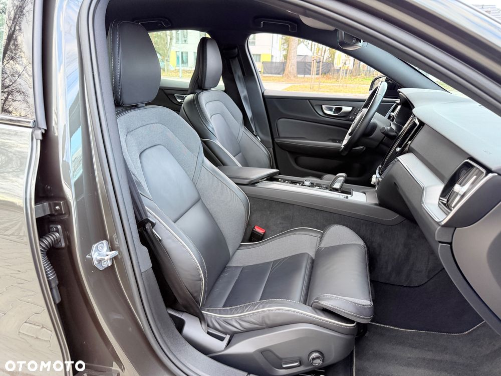Volvo S60 T4 R-Design - 20