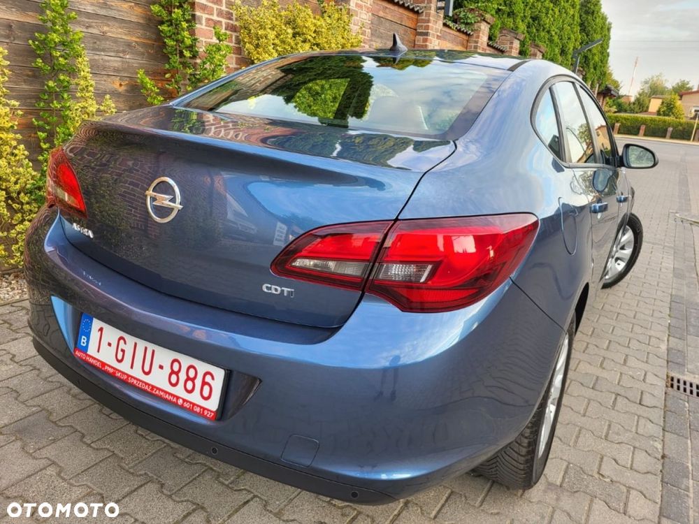Opel Astra - 9