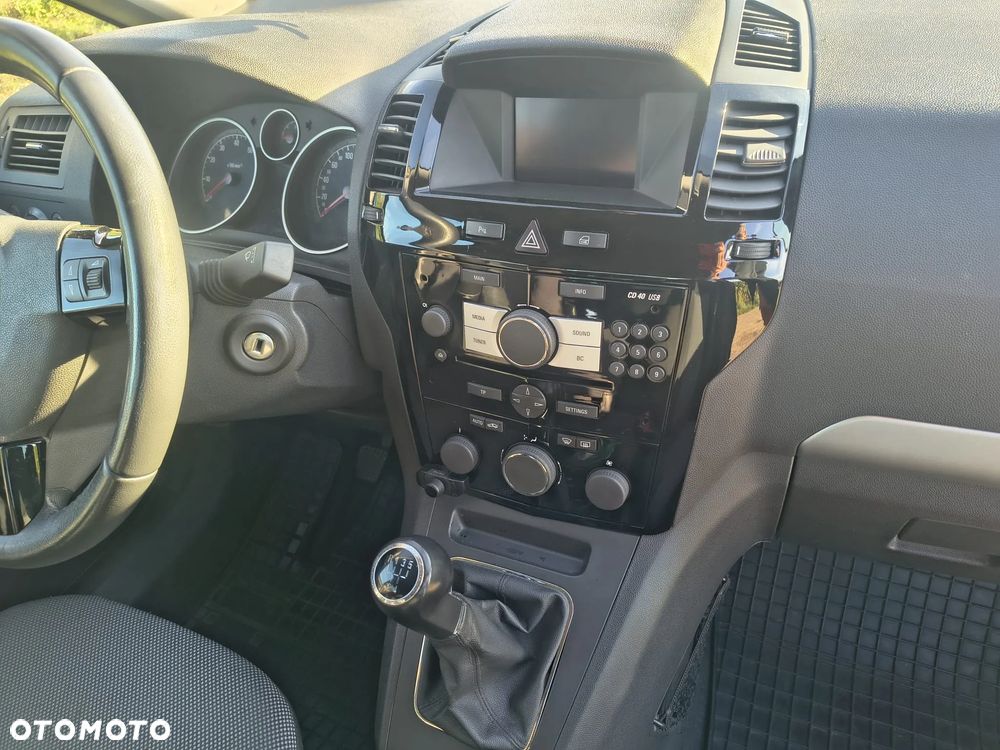 Opel Zafira 1.6 Cosmo EU5 - 19