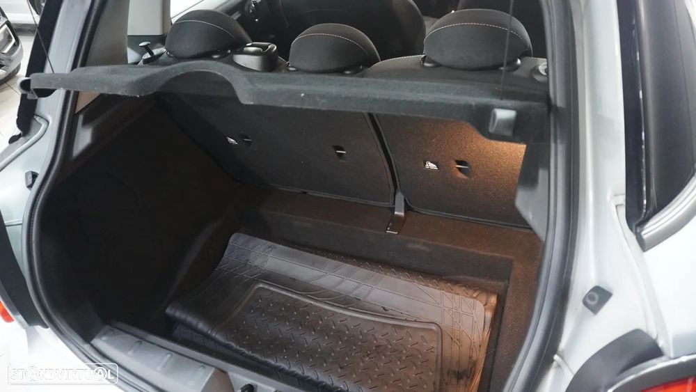 MINI 3 Portas Cooper D - 11
