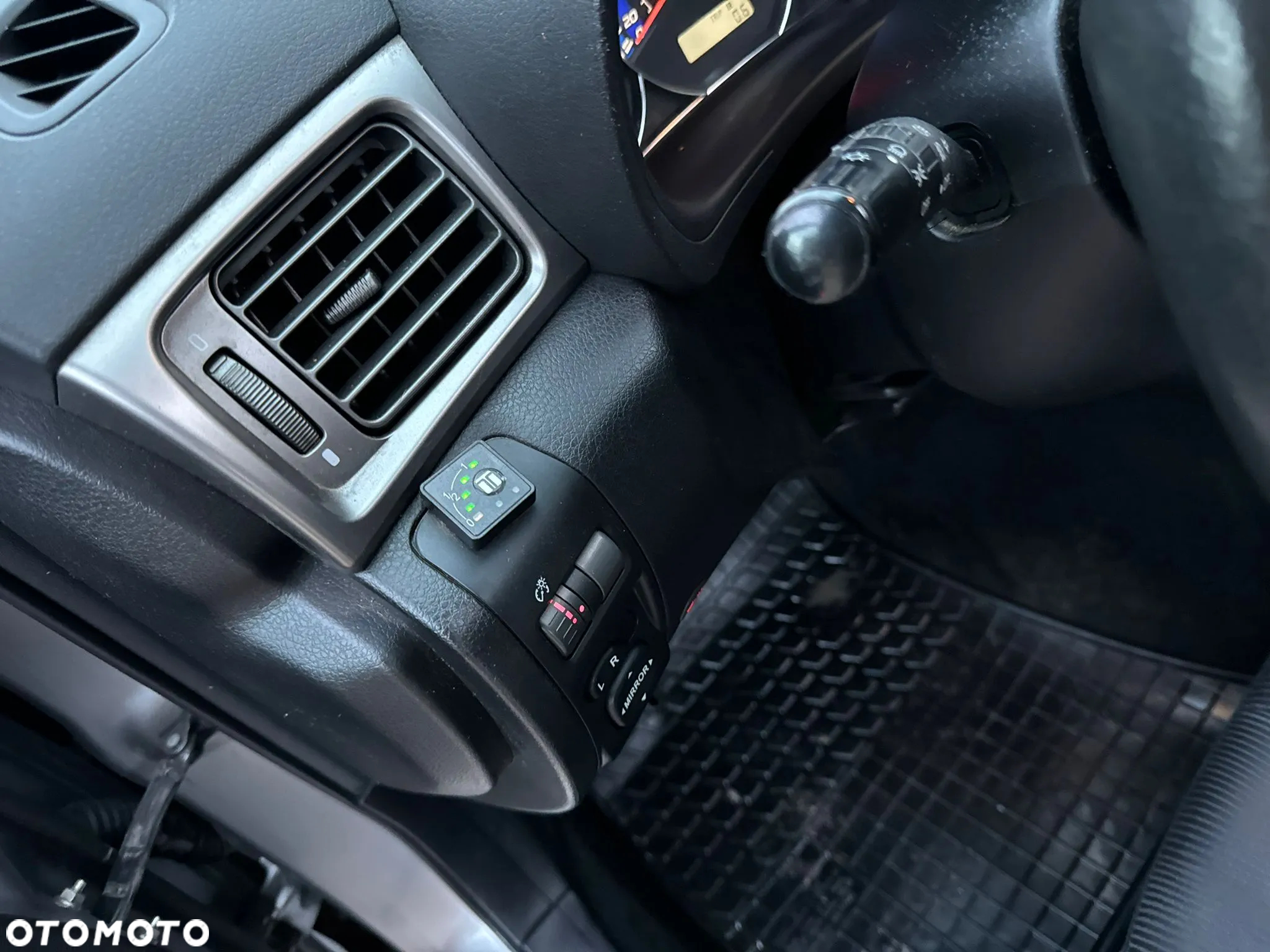 Subaru Forester 2.0X Exclusive - 18