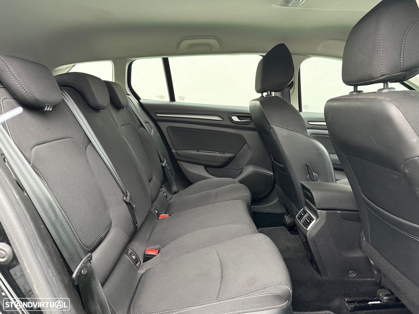 Renault Mégane Sport Tourer BLUE dCi 115 EDC BUSINESS EDITION - 8