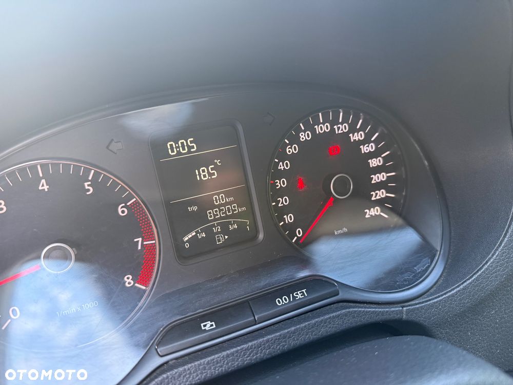 Volkswagen Polo 1.2 12V Trendline - 24
