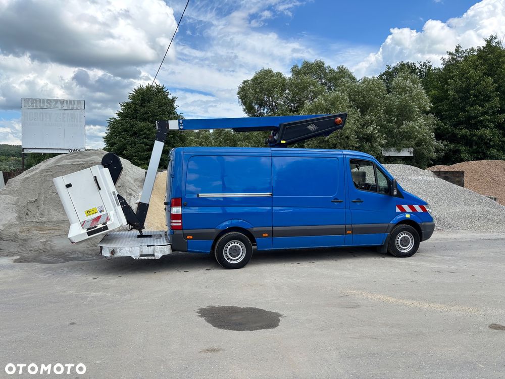Mercedes-Benz Sprinter - 12