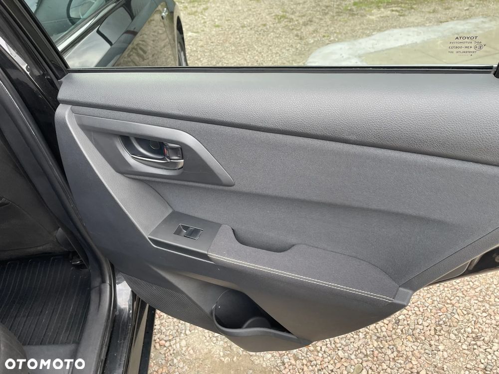 Toyota Auris 1.8 HSD Luna - 14