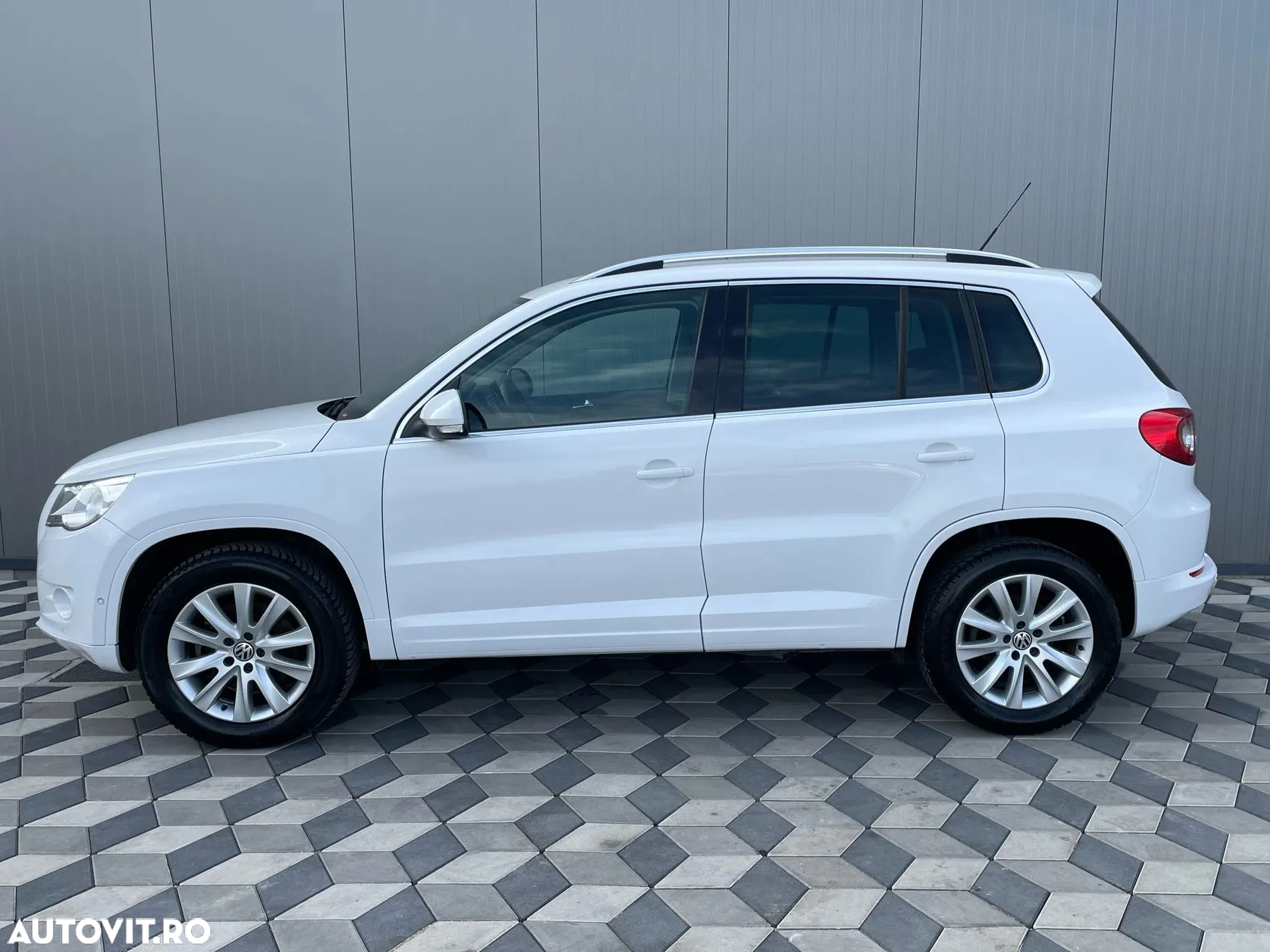 Volkswagen Tiguan 2.0 TDI DPF BlueMotion Technology Life - 9