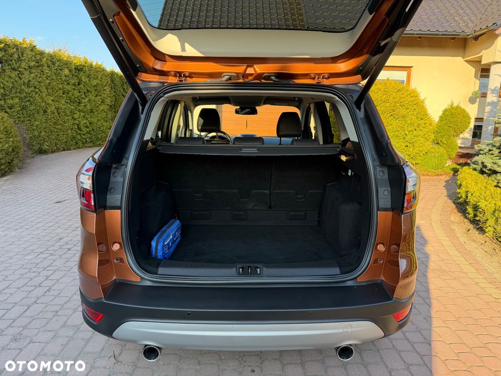 Ford Kuga 1.5 EcoBoost 2x4 Titanium - 19