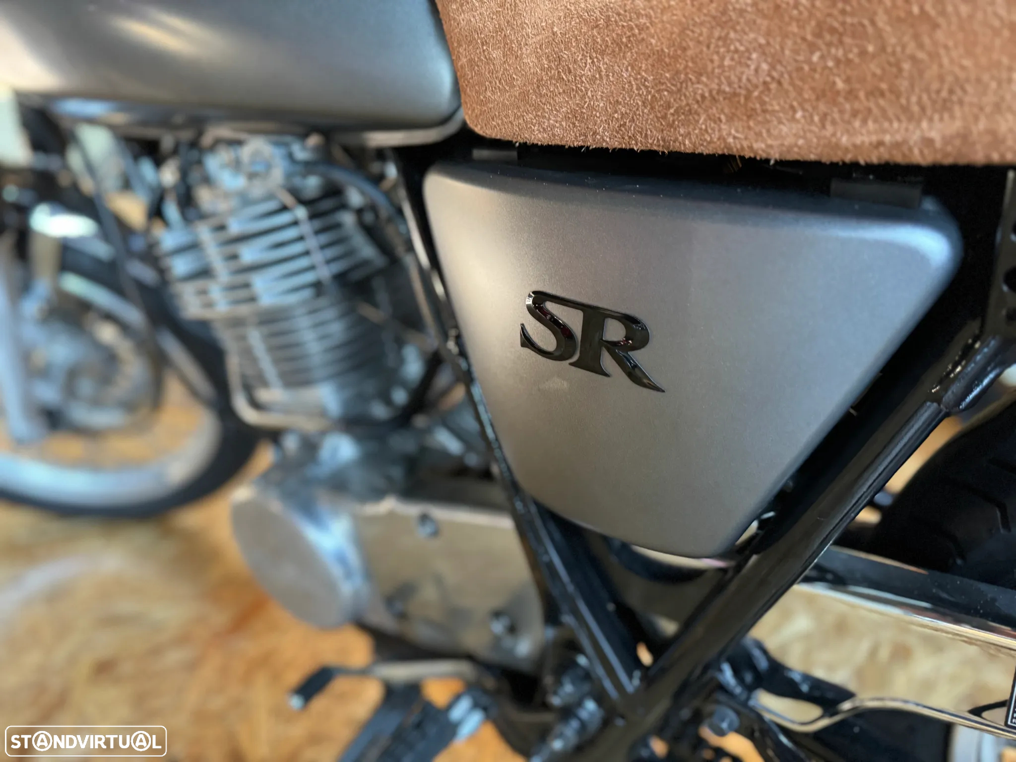 Yamaha SR 400 - 10