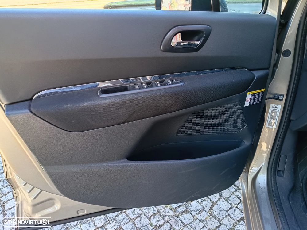 Peugeot 5008 1.6 HDi 7L Allure - 18