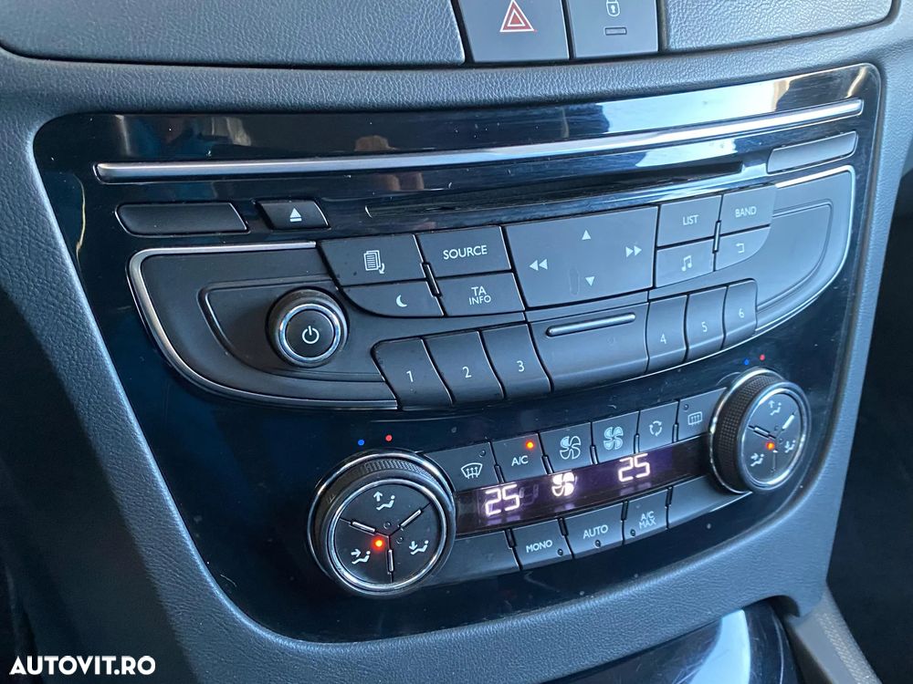 Peugeot 508 RXH 2.0 HDi FAP BMP Hybrid4 - 17