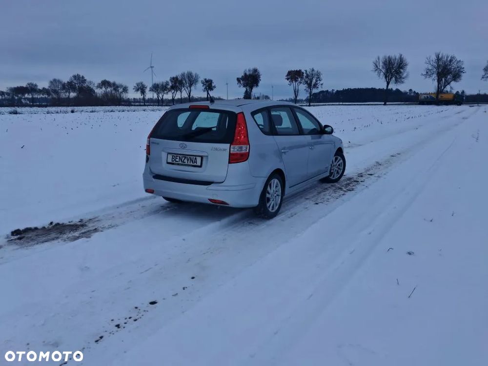 Hyundai i30 1.4 Comfort EU5 - 5