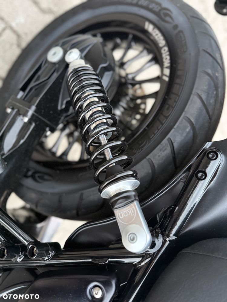 Moto Guzzi V9 - 30