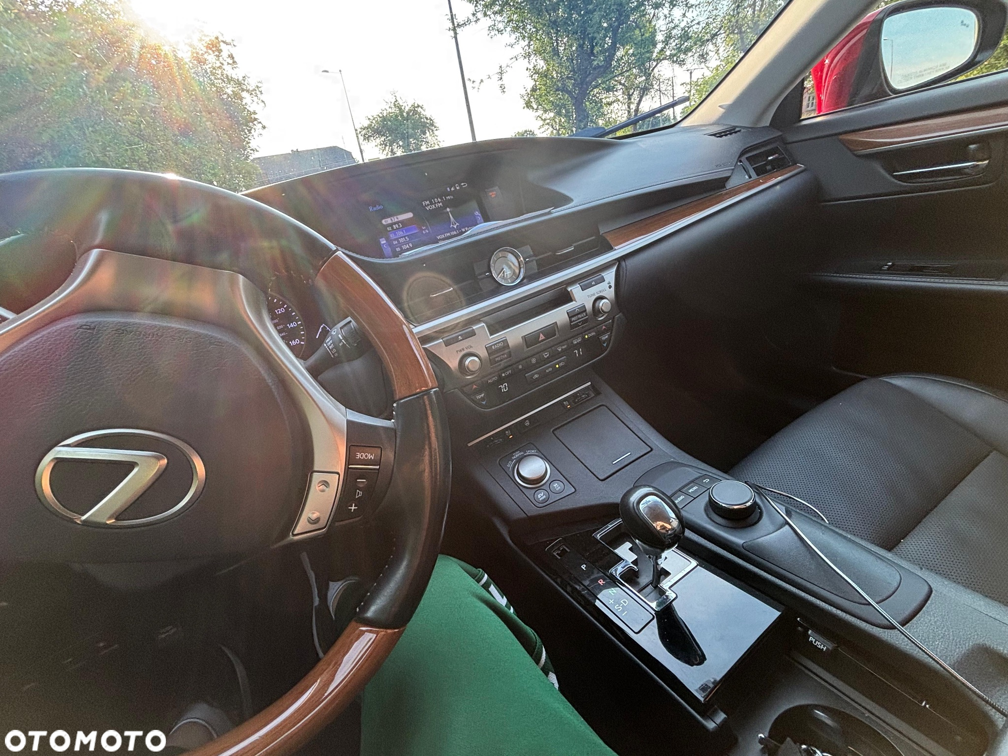 Lexus ES 300h Business Line - 11
