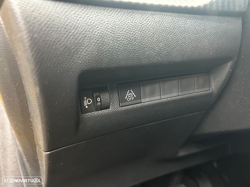 Peugeot 208 1.2 PureTech Active Pack - 10
