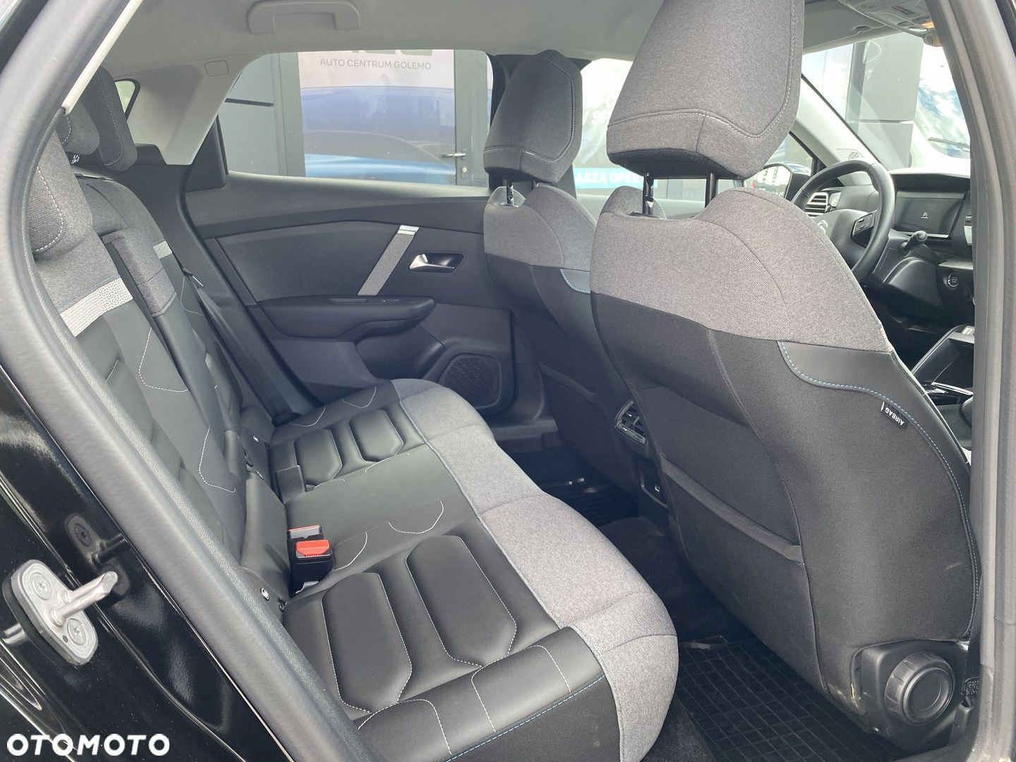 Citroën C4 1.2 PureTech Max S&S EAT8 - 19