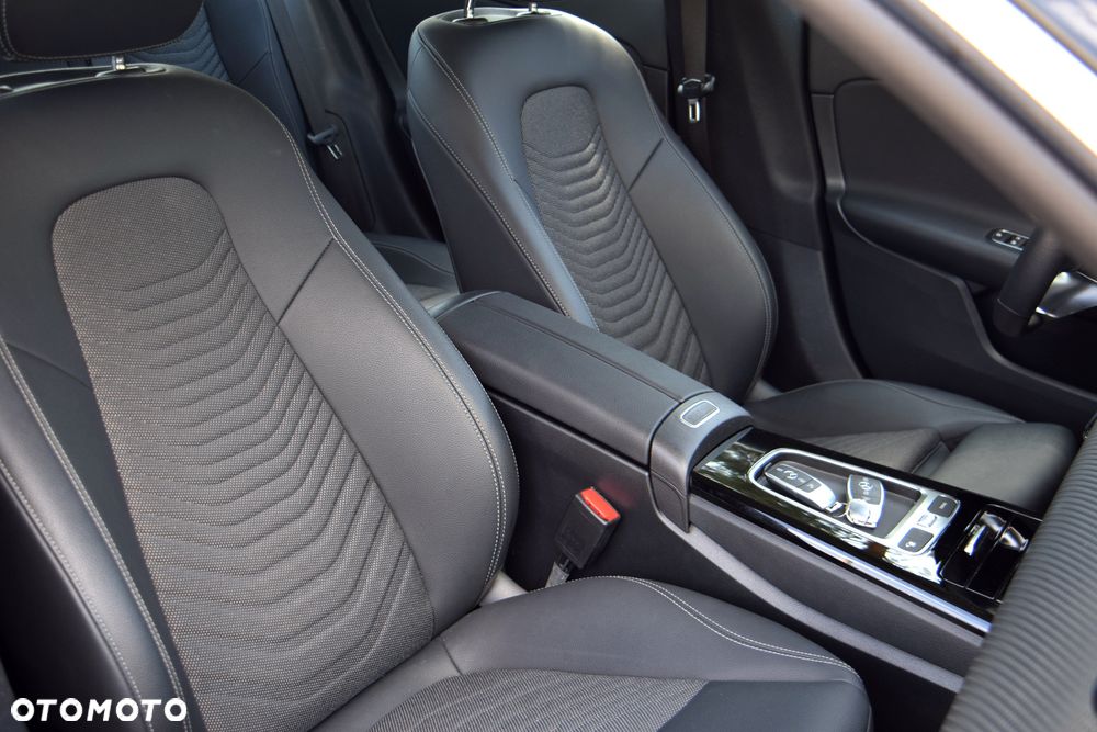 Mercedes-Benz CLA 200 mHEV AMG Line 7G-DCT - 18