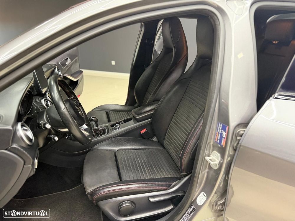 Mercedes-Benz A 180 d AMG Line - 18