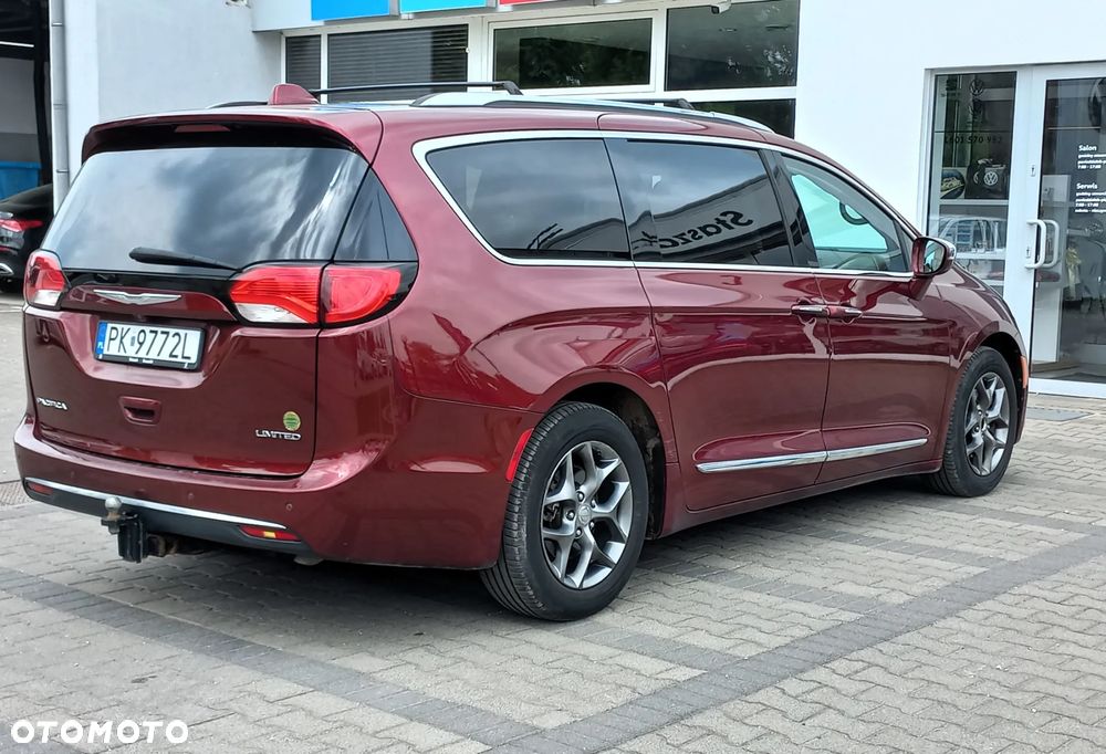 Chrysler Pacifica - 7