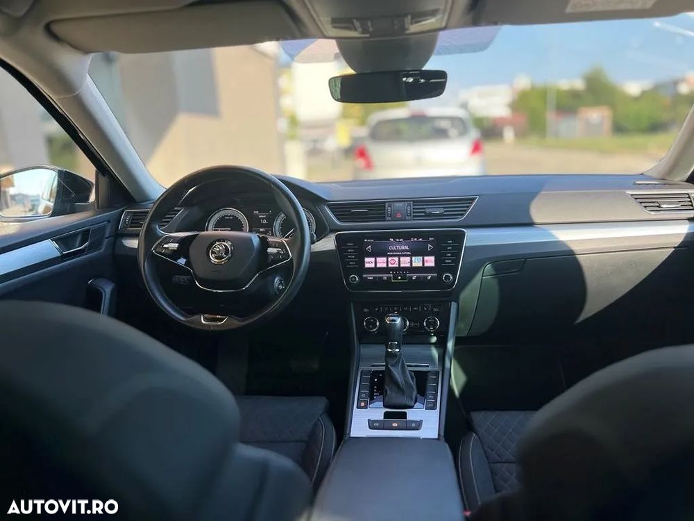 Skoda Superb 2.0 TDI DSG Ambition - 11