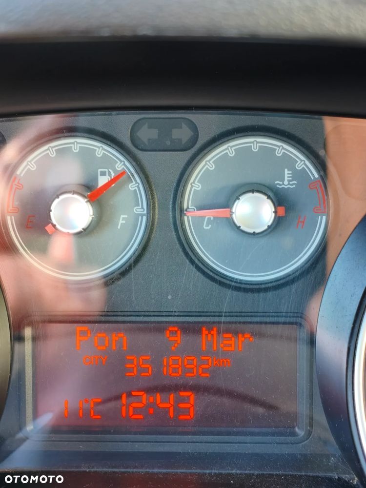 Fiat Grande Punto - 11