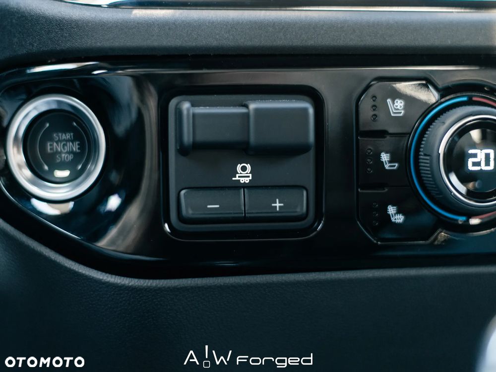 Chevrolet Silverado - 34