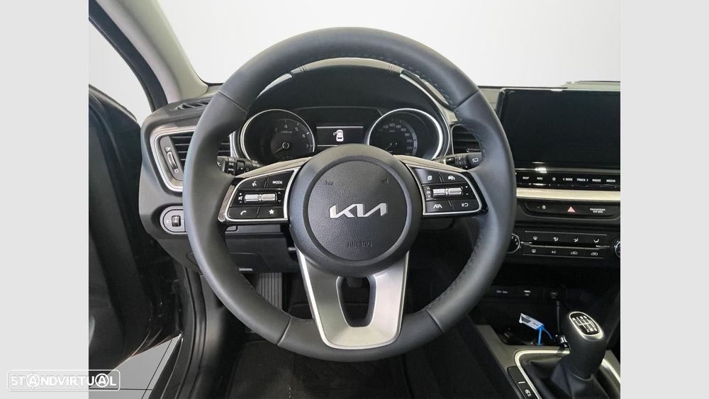 Kia XCeed 1.0 T-GDI Drive — fotografia 11