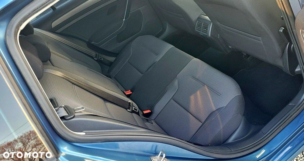 Volkswagen Golf 1.6 TDI BlueMotion Technology Lounge - 21