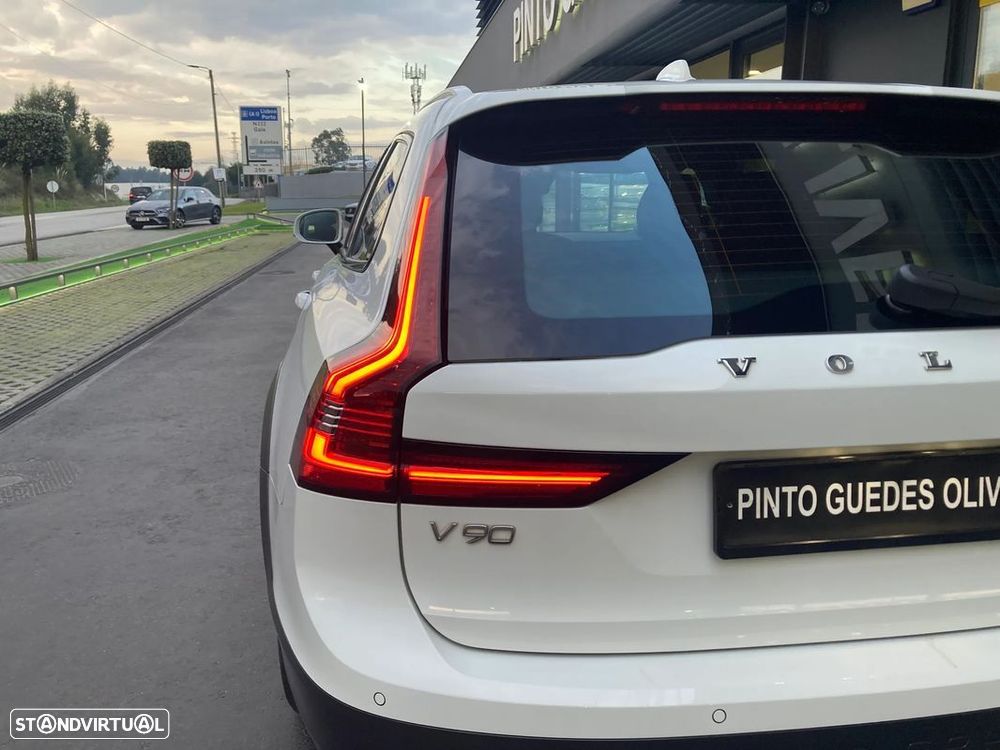 Volvo V90 Cross Country 2.0 D5 Pro AWD Geartronic - 11