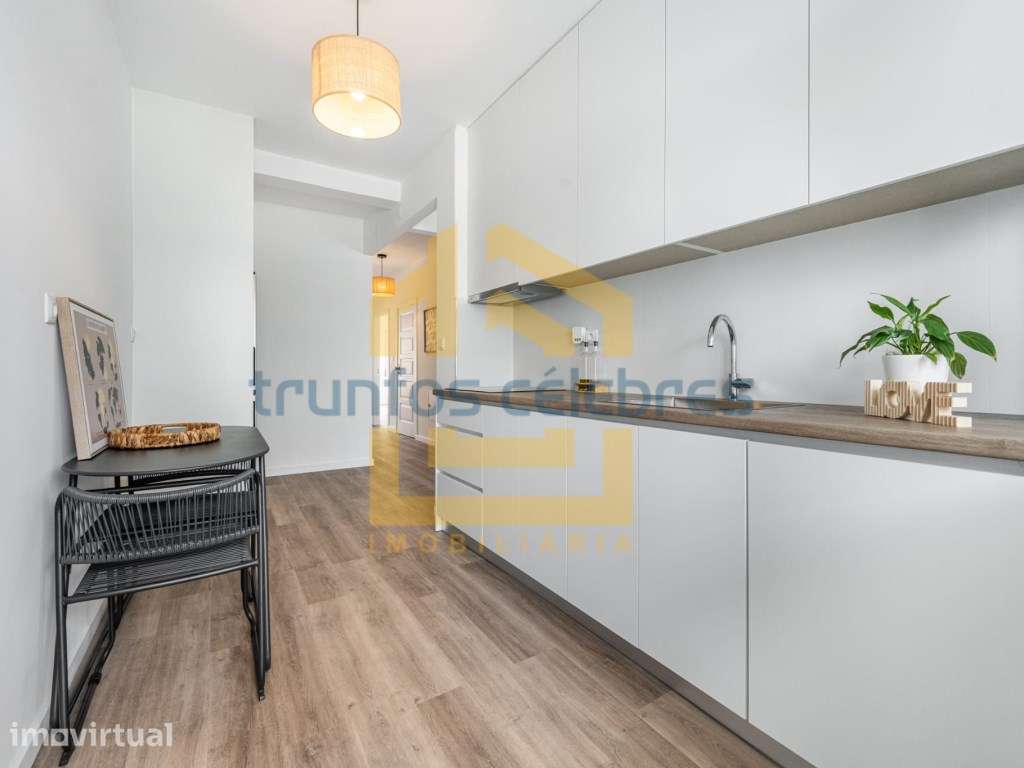 T2 Renovado com Vista Mar | em 2ª linha de mar, Caxinas - Vila do C... - Grande imagem: 2/19