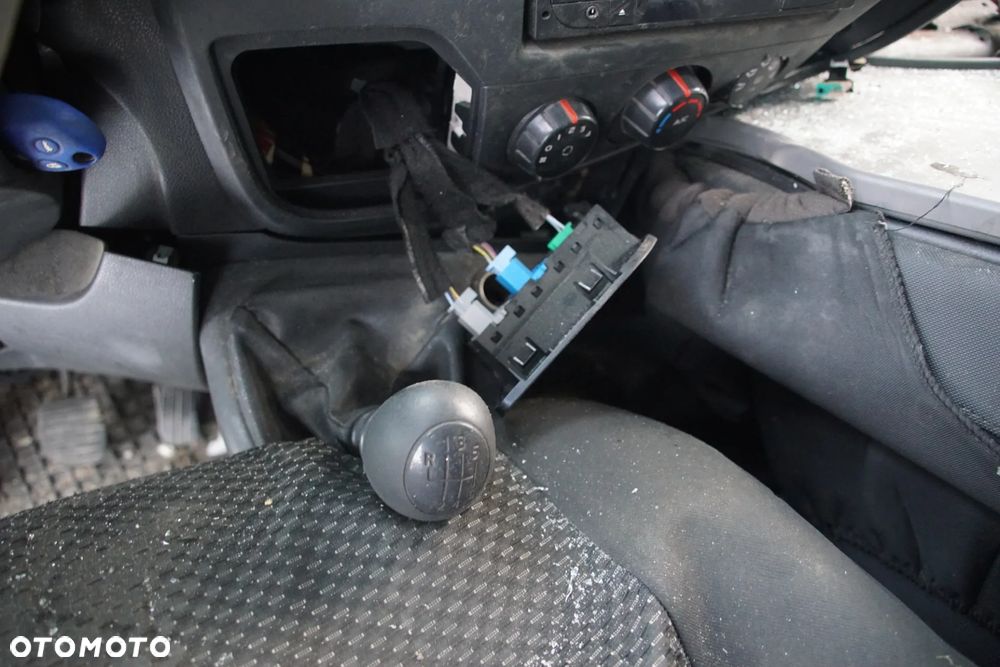 Auto na części - Opel Movano B II Lift L3H2 2.3 CDTI 131 KM M9T704 PF6018 GNY 2018R Silnik Skrzynia Drzwi Błotnik Zderzak Szyba Klamka Lusterko Lampa Deska Kokpit Sterownik Moduł Czujnik Licznik Panel Kierownica - 13