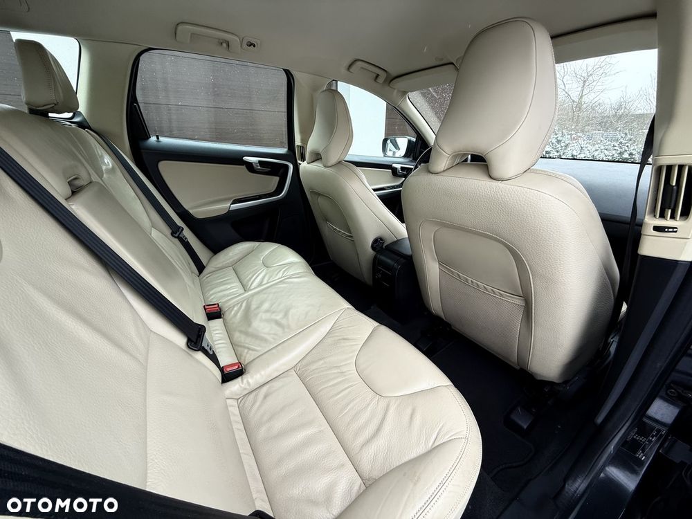 Volvo XC 60 DRIVe Momentum - 20