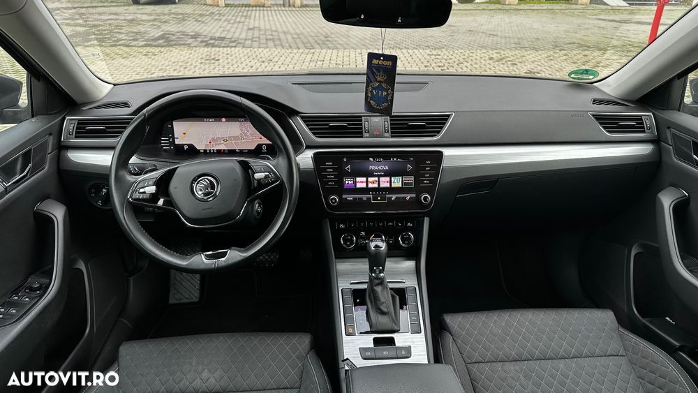 Skoda Superb Combi 2.0 TDI DSG Premium Edition - 5