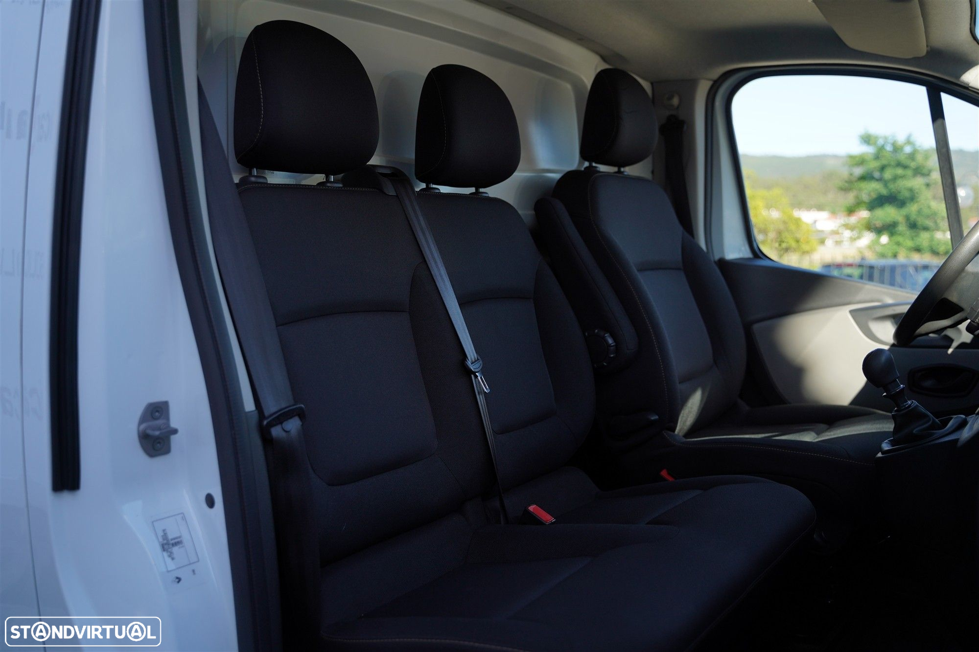 Renault Trafic 1.6 dCi L2H1 1.2T COM ISOLAMENTO TÉRMICO E FRIO - 21