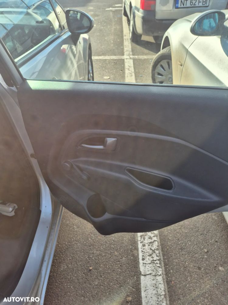 Kia Rio 1.4 Dream-Team Edition - 6