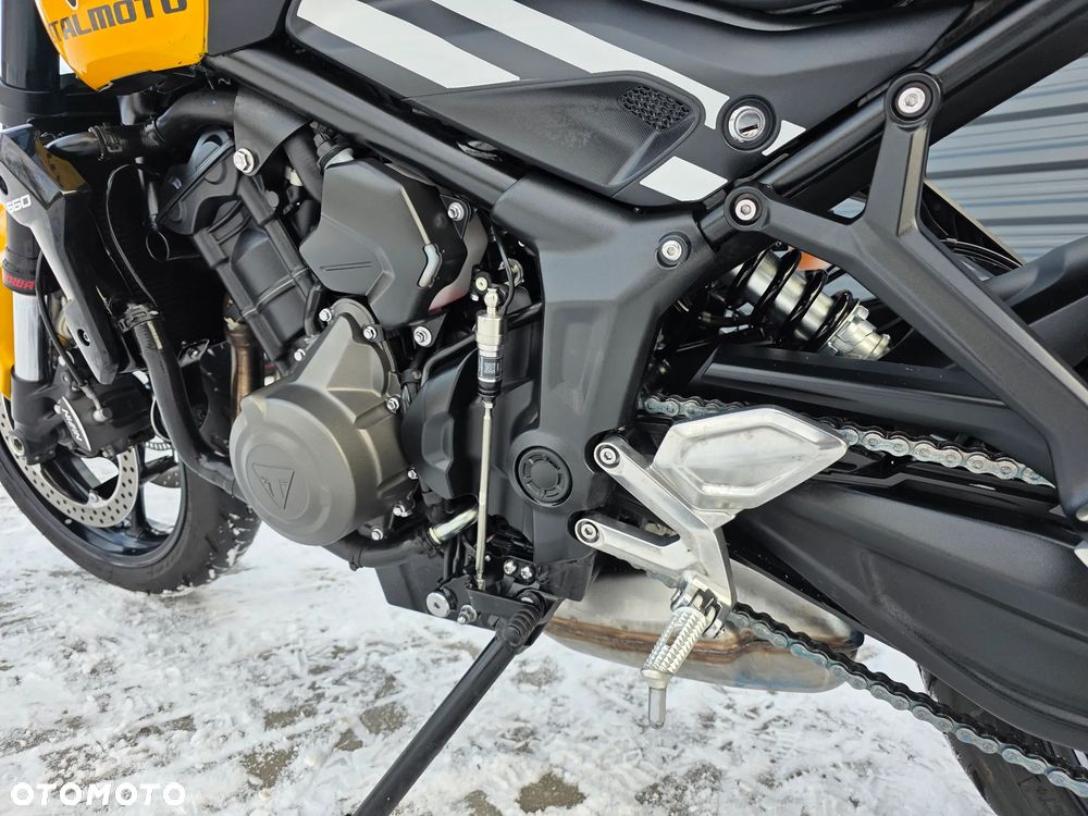 Triumph Trident - 10