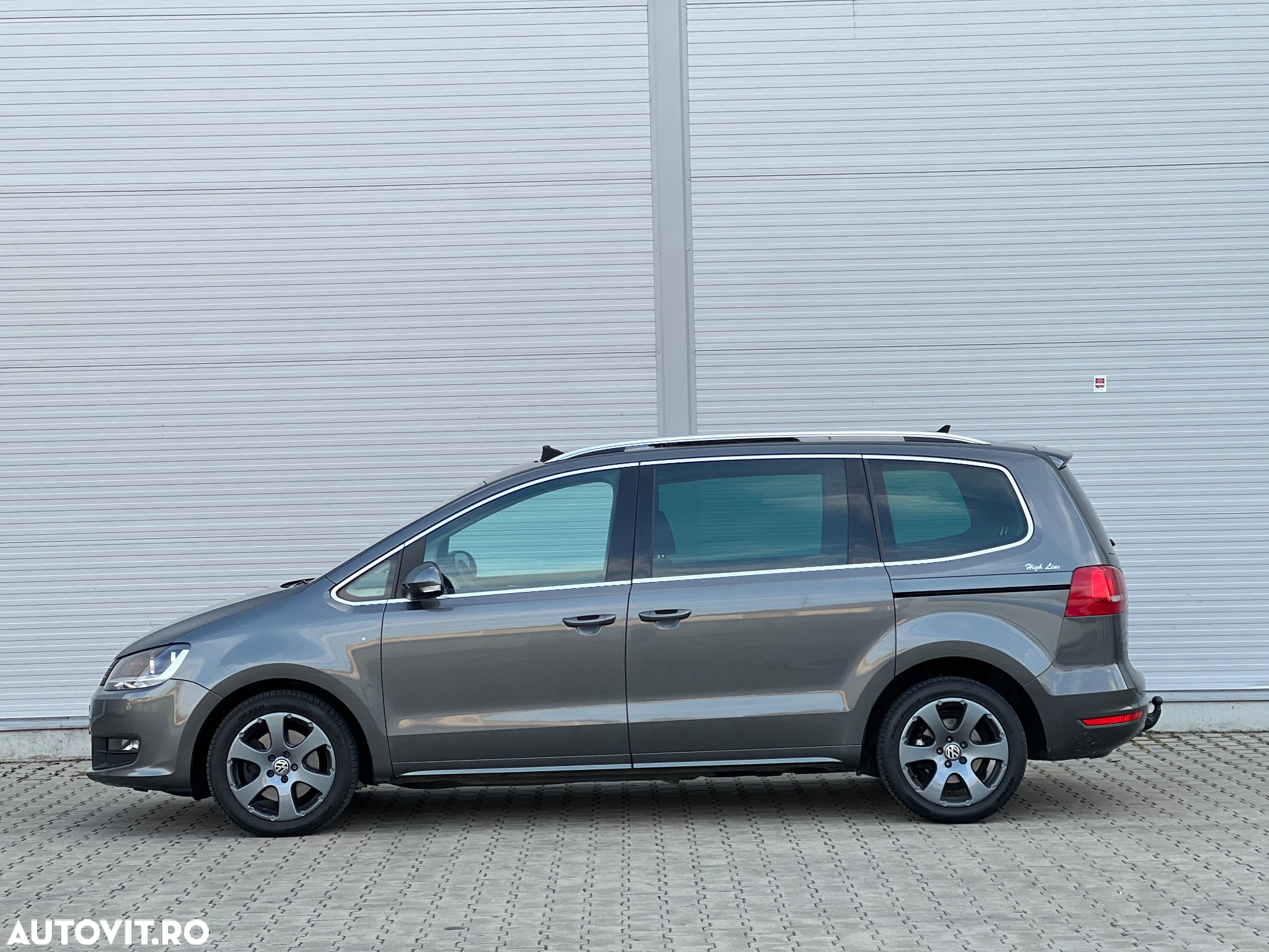 Volkswagen Sharan 2.0 TDI DSG Blue Motion Style - 2