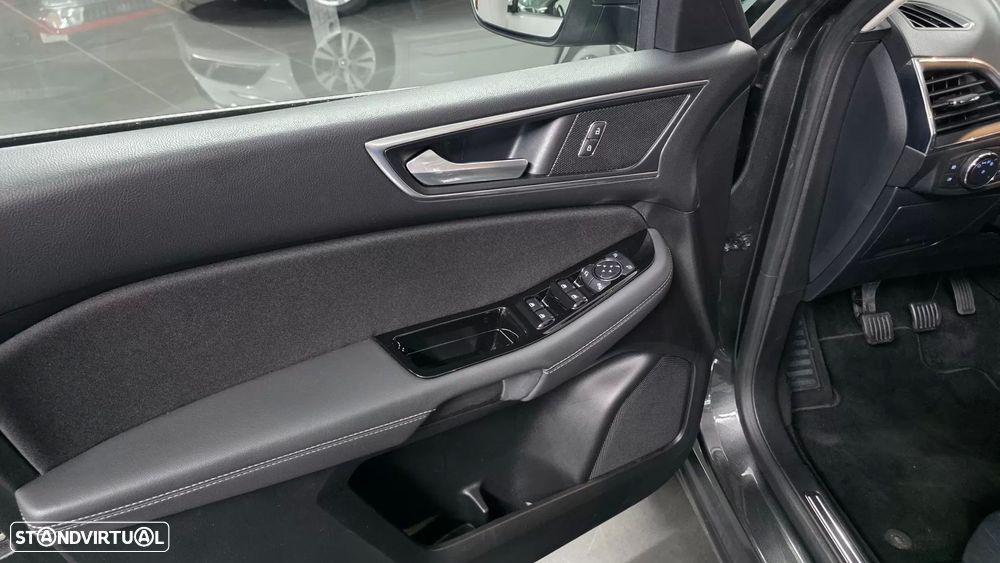 Ford S-Max 1.5 Eco Boost Start-Stopp TITANIUM - 4