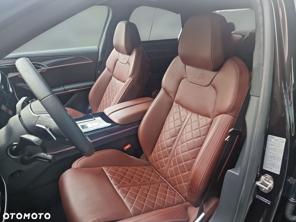 Audi S8 - 28