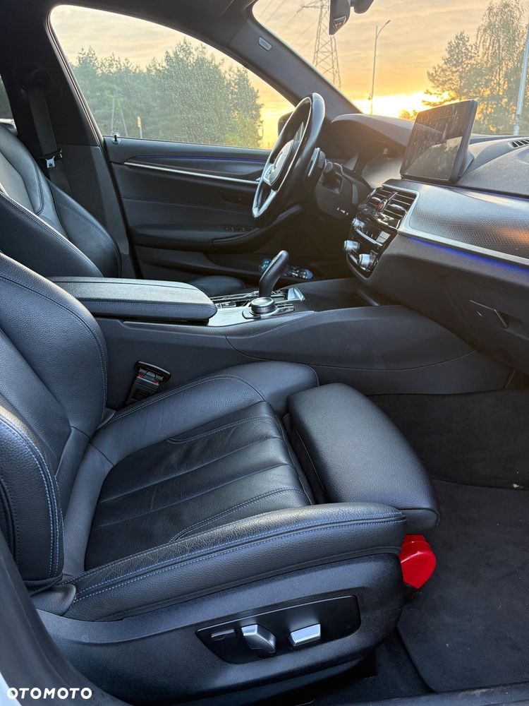 BMW Seria 5 520d xDrive MHEV M Sport sport - 27
