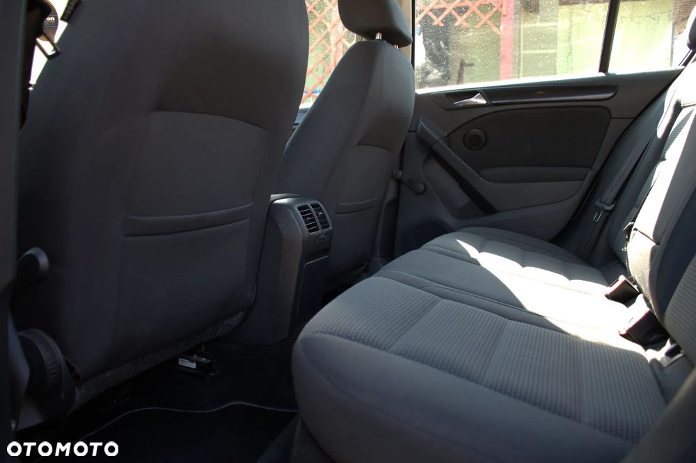 Volkswagen Golf 1.6 TDI Comfortline - 11